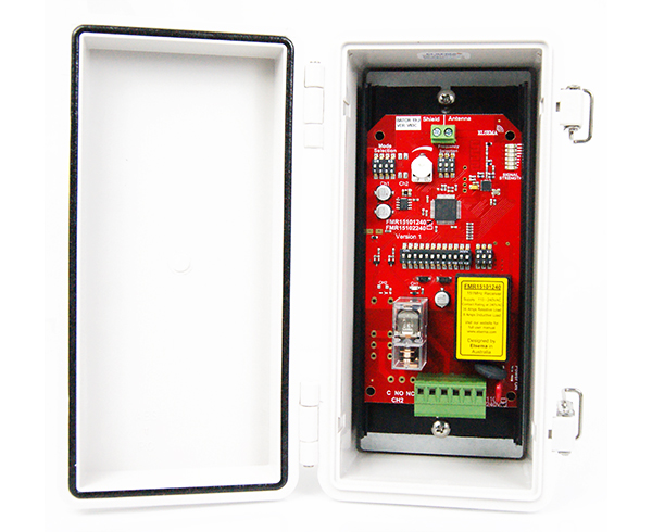 FMR15101240. 151MHz receiver enclosed in an enclosure