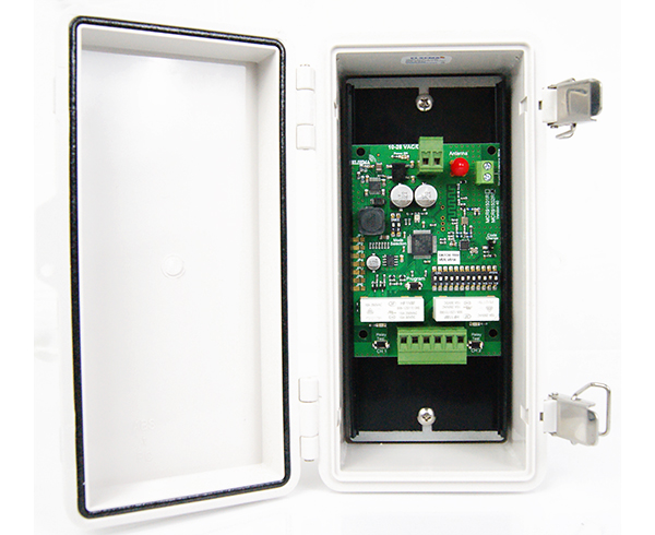 MCR91502R receiver enclosed in a case